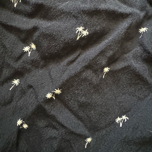 Brandy Melville off shoulder crop top - Picture 3 of 3